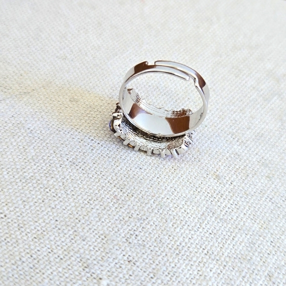 Patriotic American Flag Rhinestone Ring Adjustable Size - Picture 4 of 5